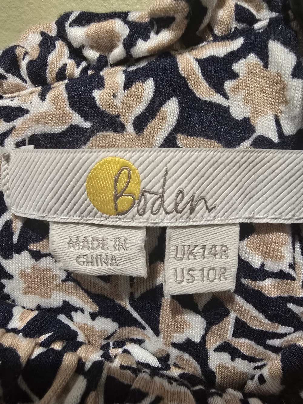 Boden Navy and Cream Floral Yoke Detail Jersey Midi Dress Size 10 - Picture 8 of 9